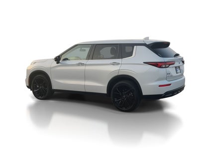2024 Mitsubishi Outlander Base