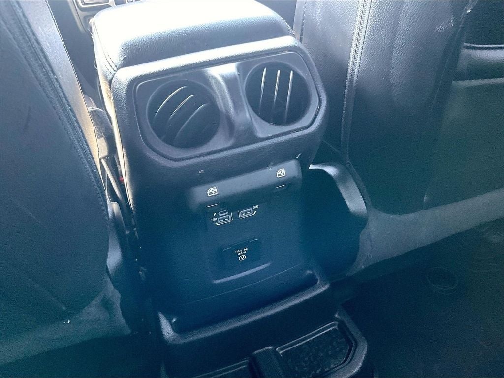 2021 Jeep Wrangler Unlimited Sahara Altitude