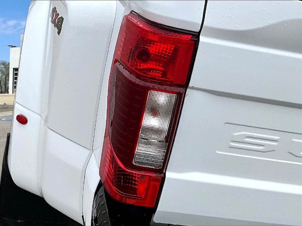 2022 Ford F-350SD XLT DRW