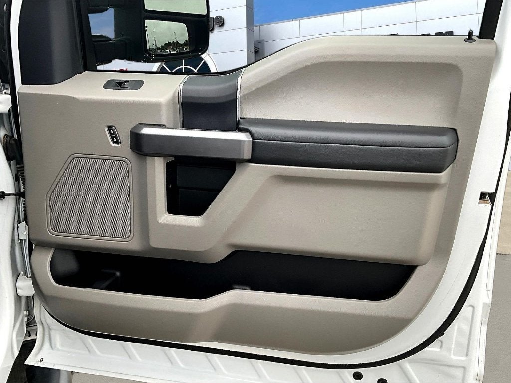 2022 Ford F-350SD XLT DRW