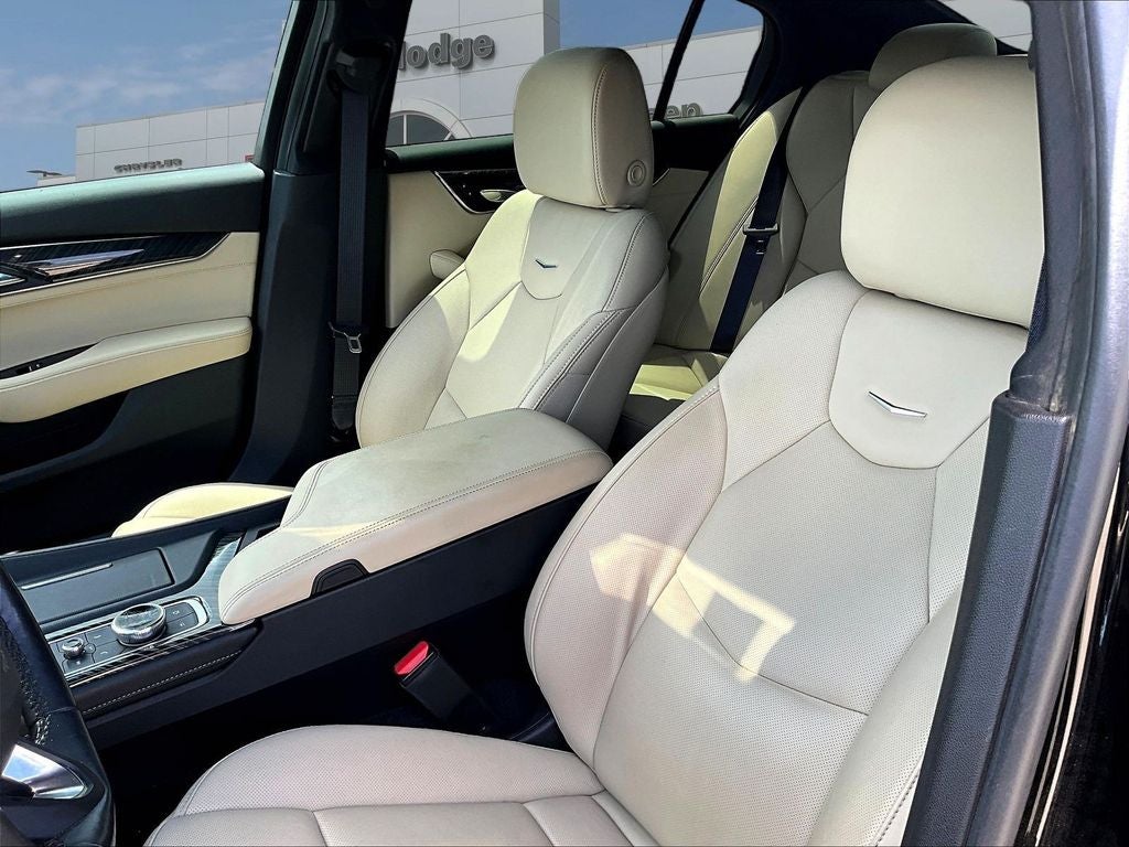 2023 Cadillac CT5 Luxury