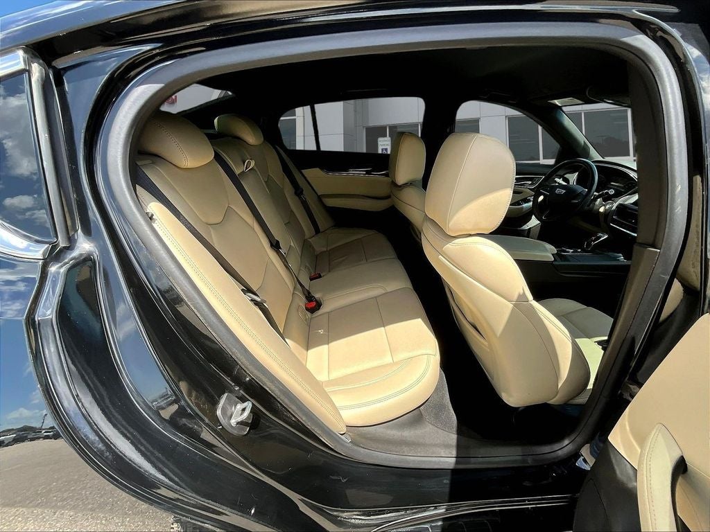 2023 Cadillac CT5 Luxury