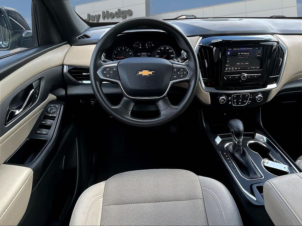 2023 Chevrolet Traverse LS