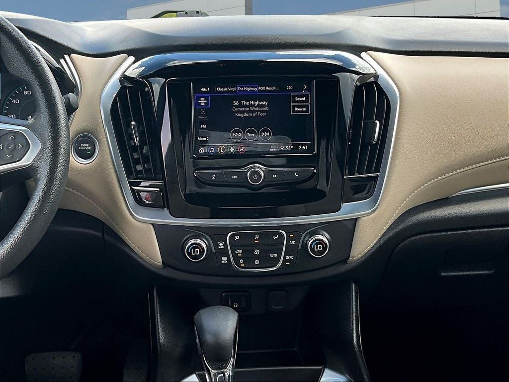 2023 Chevrolet Traverse LS