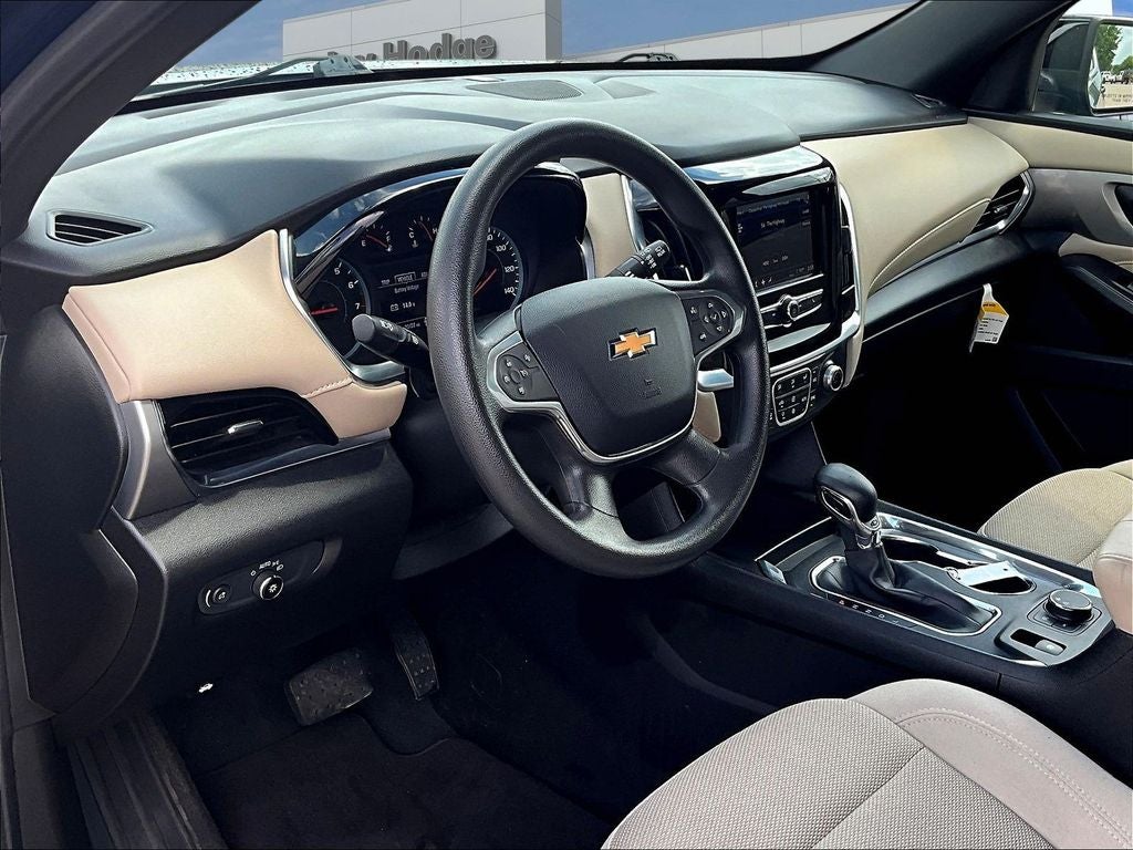 2023 Chevrolet Traverse LS