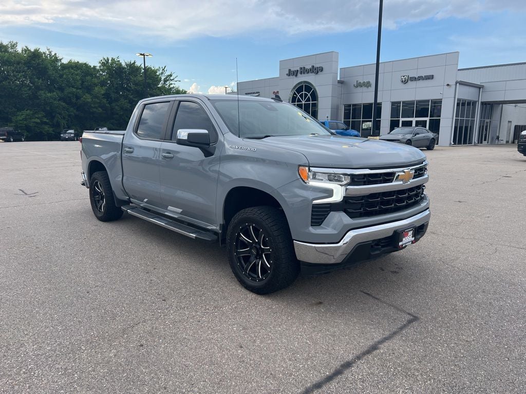 2024 Chevrolet Silverado 1500 LT LT1