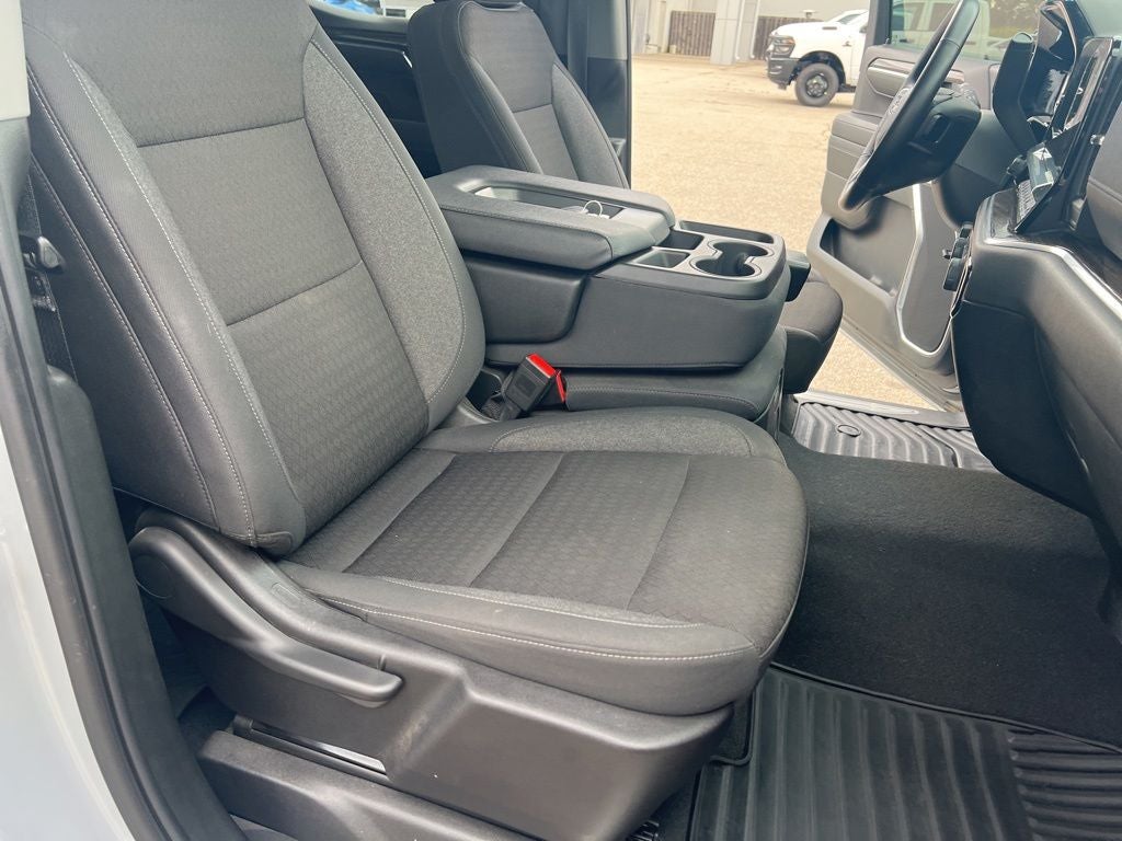 2024 Chevrolet Silverado 1500 LT LT1