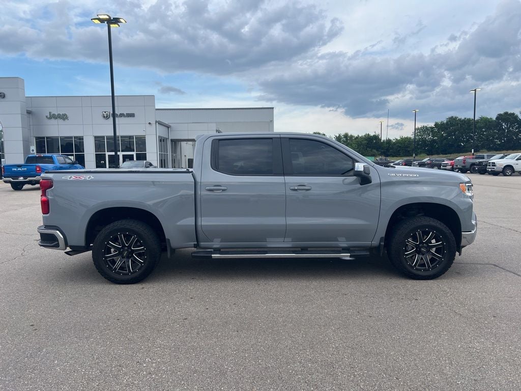 2024 Chevrolet Silverado 1500 LT LT1