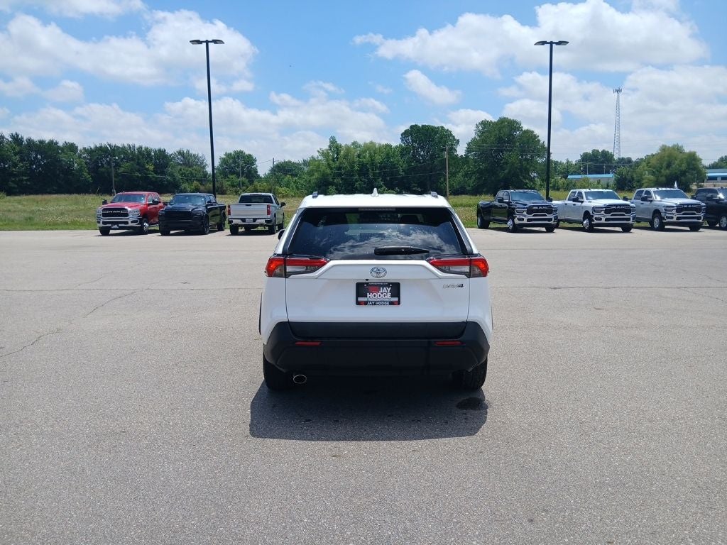 2021 Toyota RAV4 XLE