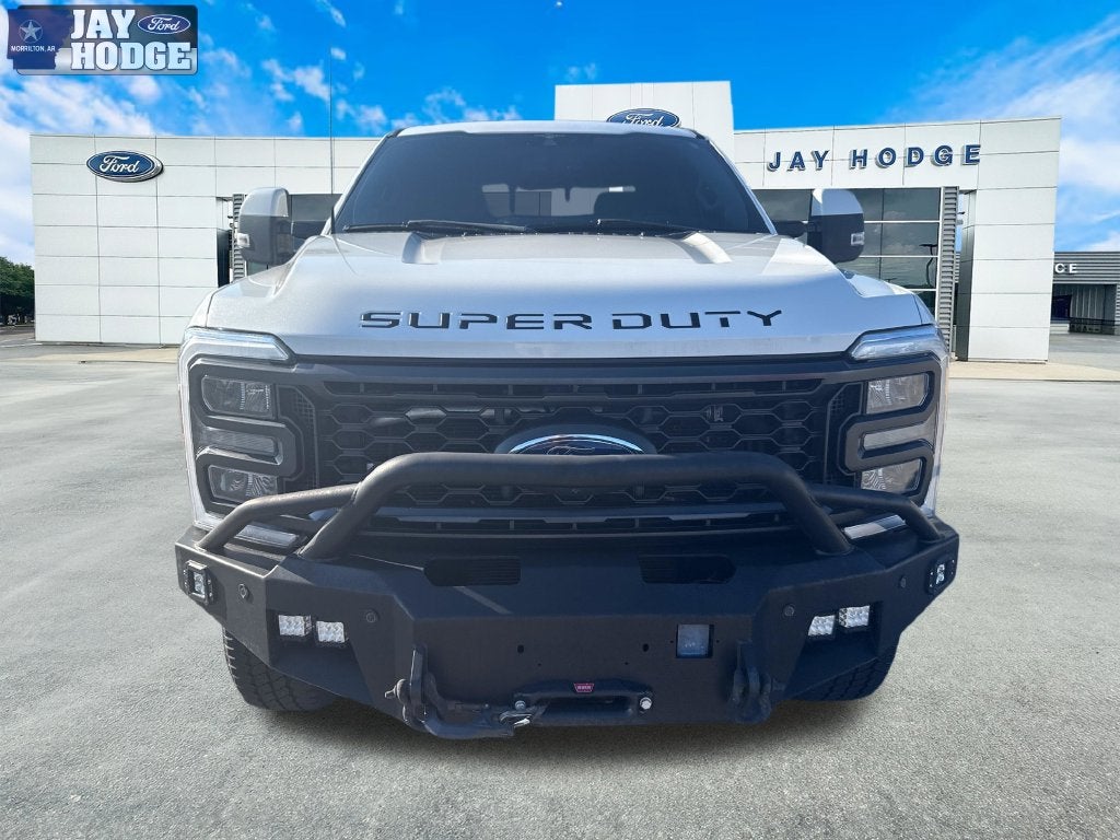 2023 Ford F-350SD Lariat