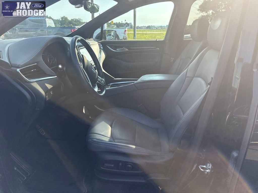 2022 Buick Enclave Essence