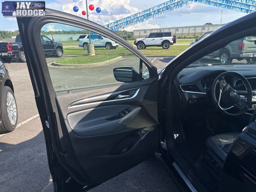 2022 Buick Enclave Essence