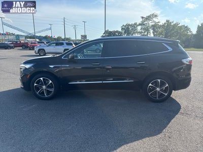 2022 Buick Enclave Essence