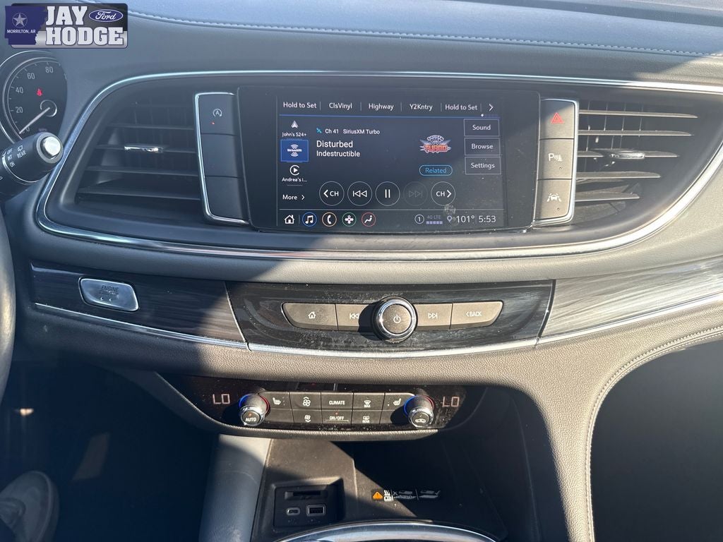 2022 Buick Enclave Essence