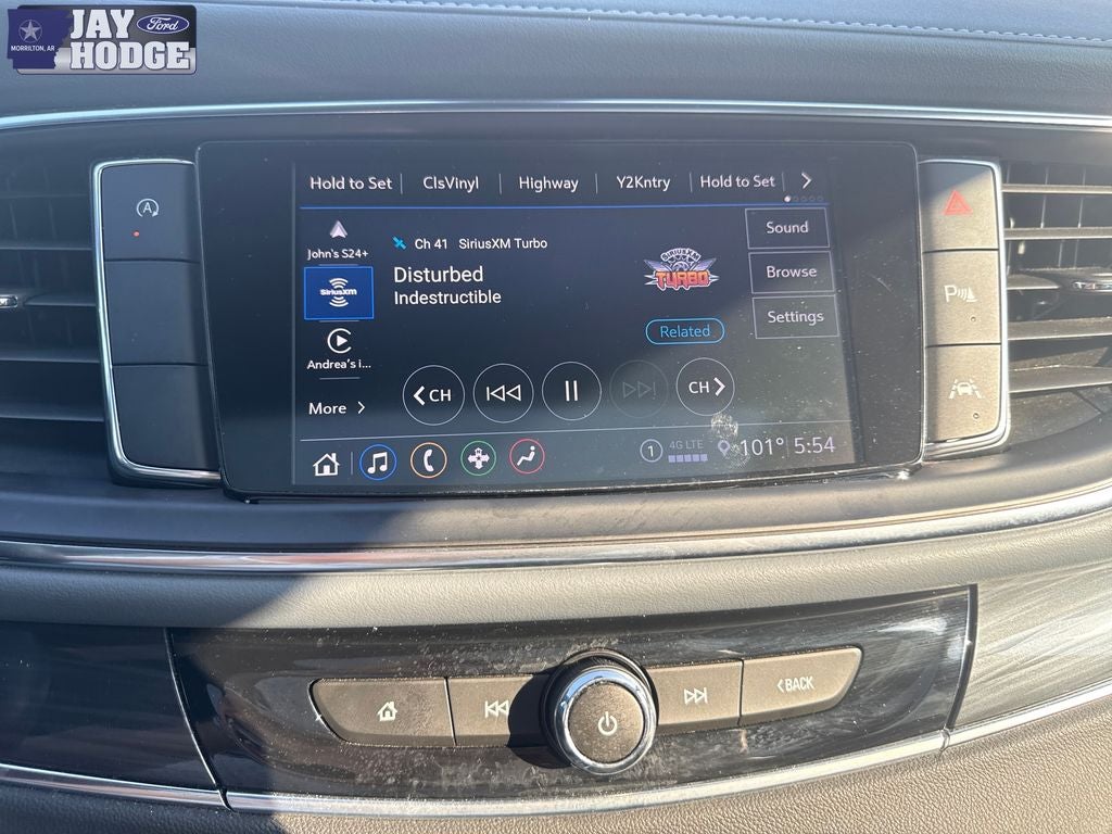2022 Buick Enclave Essence
