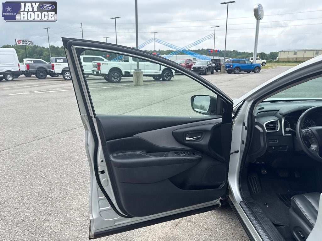 2023 Nissan Murano SV