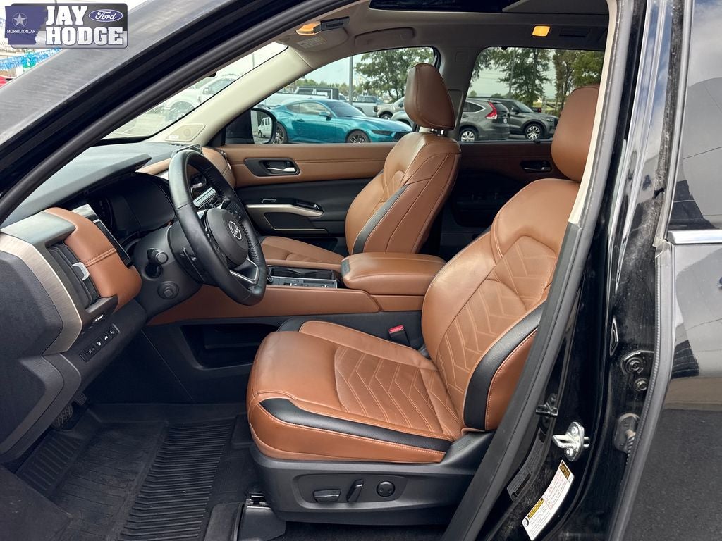 2025 Nissan Pathfinder Platinum