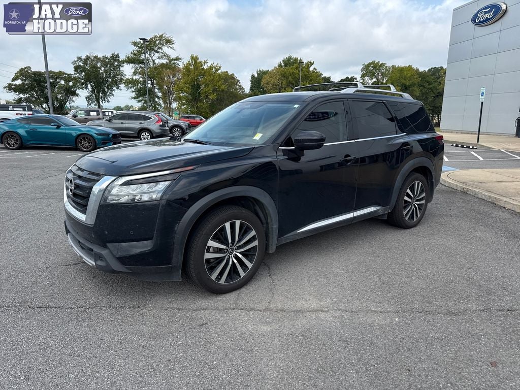 2025 Nissan Pathfinder Platinum