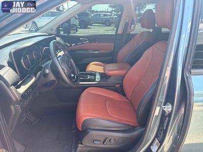 2022 Kia Carnival SX