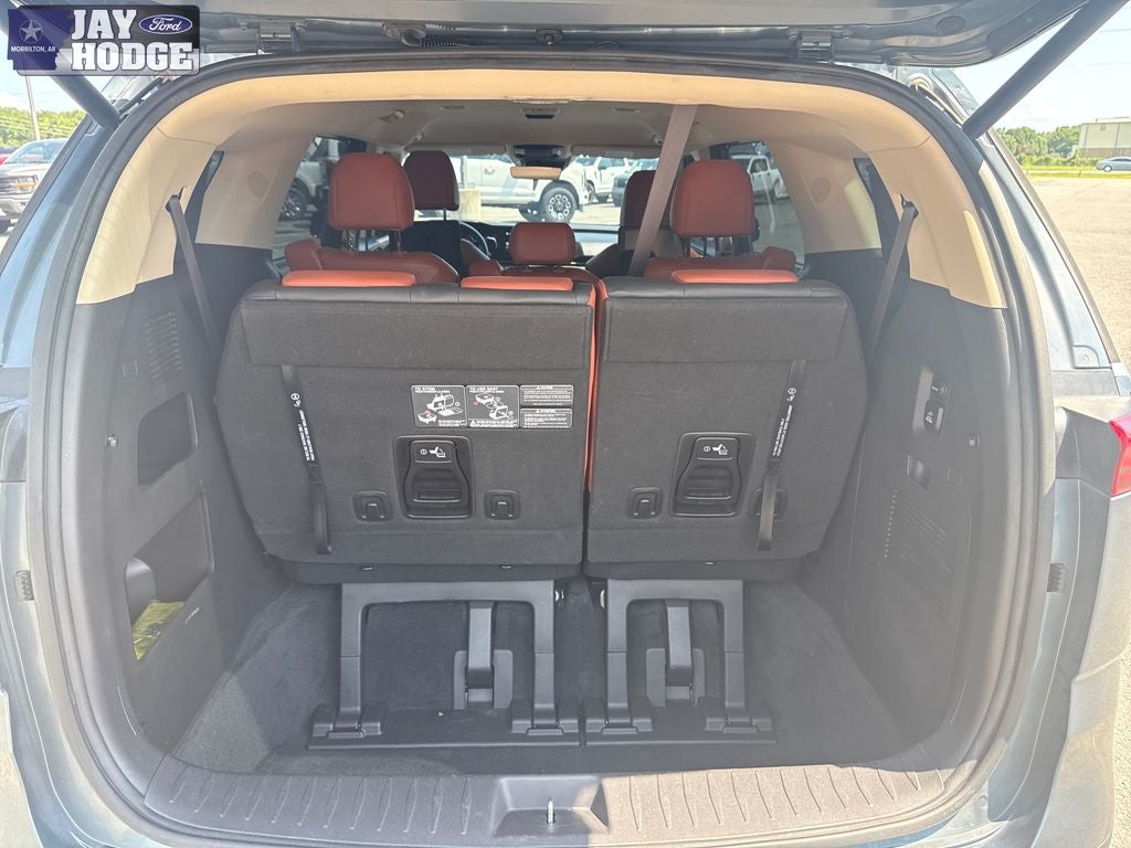 2022 Kia Carnival SX